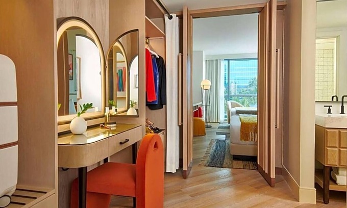 Las Vegas Apartment | Located in Las Vegas, 1.2 mi from Las Vegas Strip, Virgin Hotels Las Vegas .