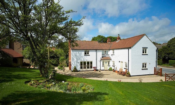 Little Weighton House | Located in the small village of Little Weighton close to Beverley on the edge of the Yorkshire Wolds