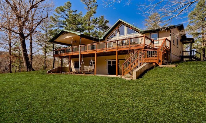Eureka Springs House | Located On The Beautiful Kings River With Your Own Private Gravel Bar