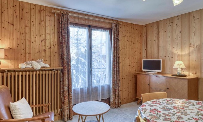 Megeve Apartment | Location cosy : 2 pièces rénové, balcon sud-est, proche centre et télécabines du Jaillet à Megève - FR-1-453-122