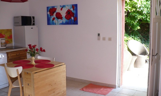 Les Adrets-de-l'Esterel Apartment | Location in the heart of the Esterel Mountains, halfway between Cannes and Frejus. 3 *