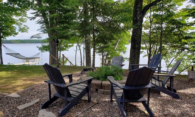 Minocqua Cottage | Location, Location, Location - Lake Kawaga Cozy Cottage