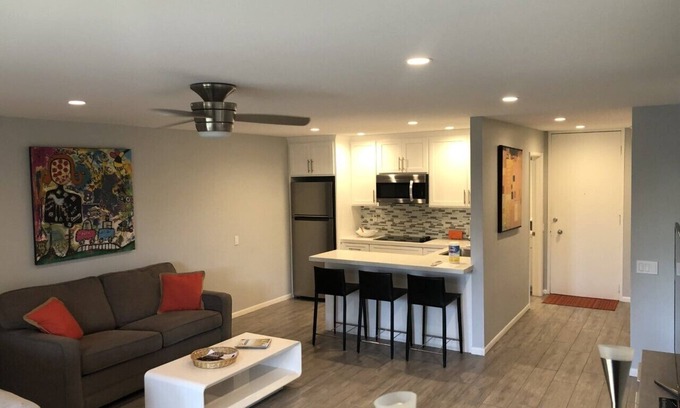 Palm Desert Apartment | Location! Renovated Studio in Shadow Mountain Resort & Club, close to El Paseo.