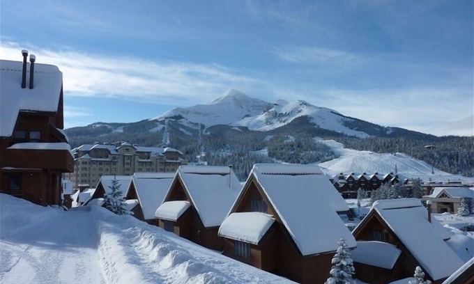 Big Sky Ski Chalet | Location! Ski-in Ski-Out Big Sky, Arrowhead Chalet-Sleeps 8