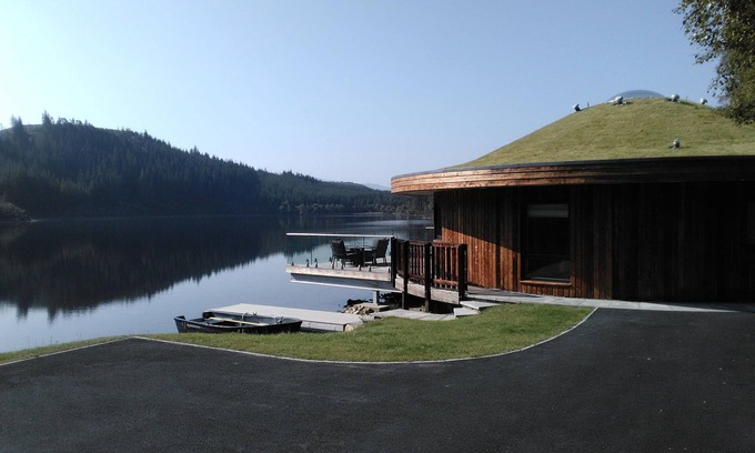 Plockton Apartment | Loch side property with private hot tub and own Loch