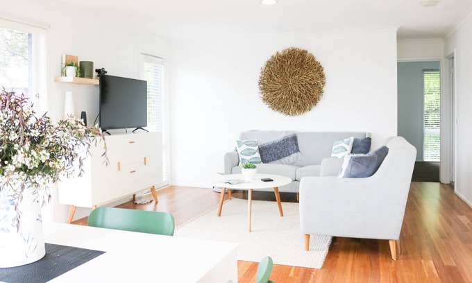 Merimbula House | Lochview - 3 bedroom, pet friendly home with great views! 5+ nights