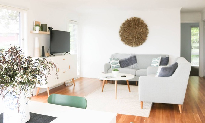 Merimbula House | Lochview - 3 bedroom, pet friendly home with great views! 2+ nights