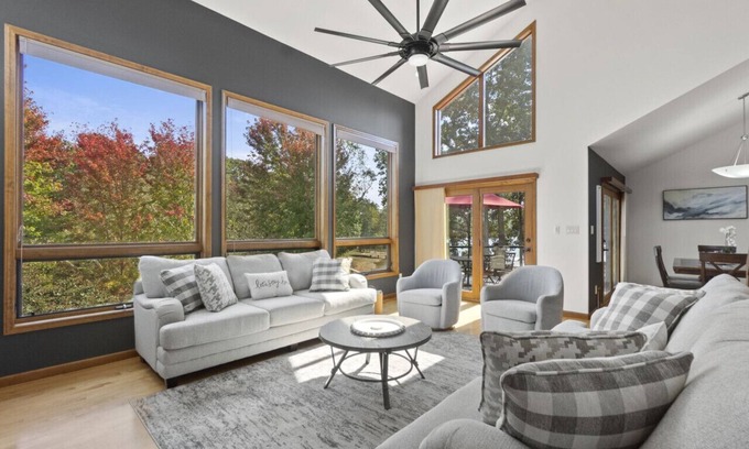 Troutman House | Lockhard Hideaway