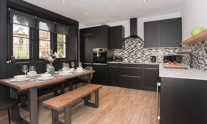 Bath Cabin | Locksbrook Lodge