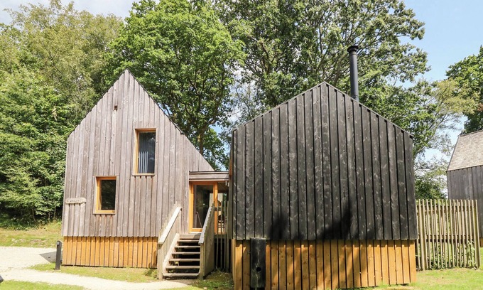 Corfe Castle Cottage | LODGE 21, family friendly, with hot tub in Corfe Castle