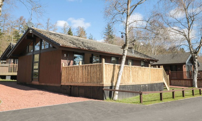 Otterburn House | LODGE 5, pet friendly, with hot tub in Otterburn