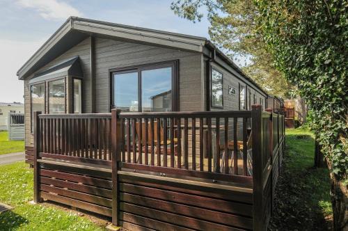 Brixham House | Lodge 9 at Landscove Holiday Park