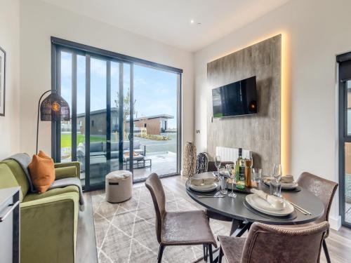 Llangefni House | Lodge Five - Uk42797