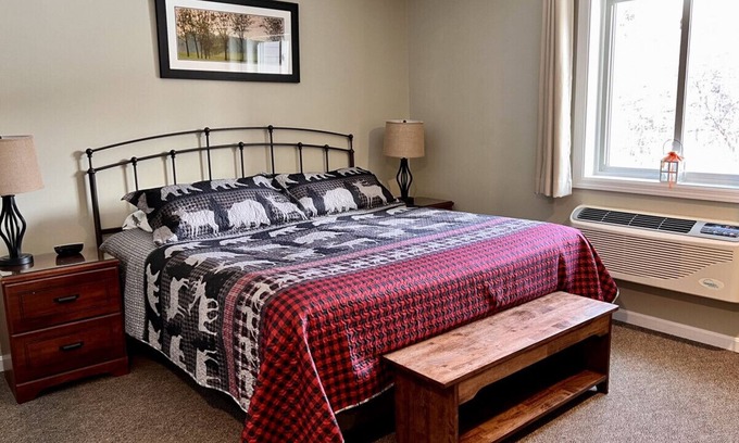 Lincoln Apartment | Lodge Hotel H5 · Resort Hotel at Loon Mtn w/pool, hot tub, Ski Hike