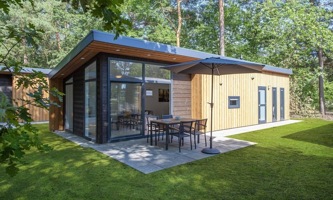 Municipality of Geldrop-Mierlo Ski Chalet | Lodge in Bospark near Nature Reserve