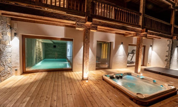Manigod Ski Chalet | LODGE LES MURAILLES