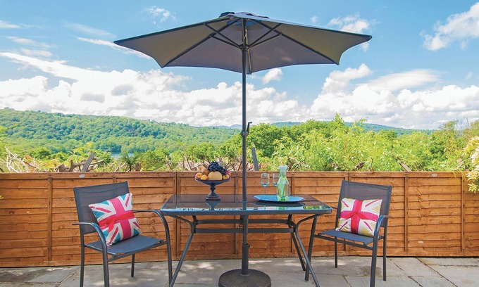 Low Newton Ski Chalet | Lodge with one king-size double with TV.