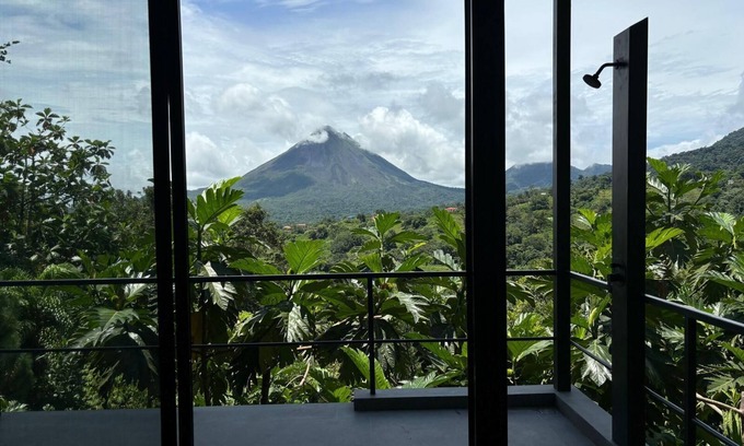 La Fortuna Cabin | Lodge With Volcano and Lake Arenal Magnificent Views in the Tropical Forest.