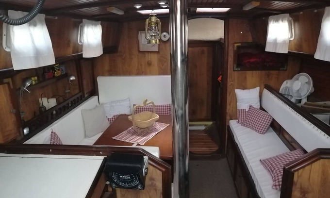 Le Barcares Boat Rental | Loemzi, Une Aventure Hors du Commun a Bord d une Goélette Aménagée Avec Soin. n