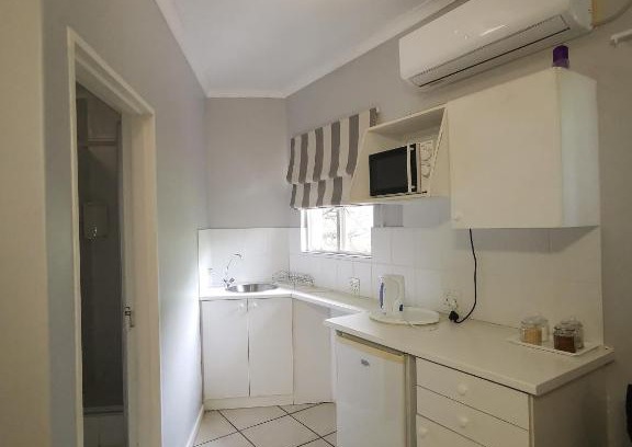 Hoedspruit House | Loerie Guesthouse