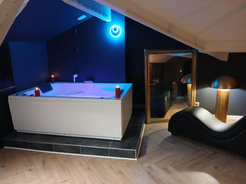Soulac-sur-Mer Apartment | Loft And Charmed LOVE ROOM UNIQUE A SOULAC