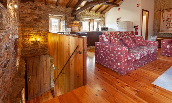 Venade Apartment | Loft Casinha - old barn in a rural area