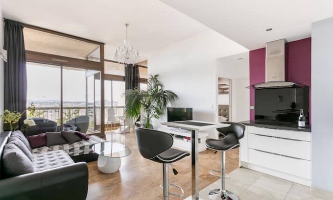 Comedie Apartment | Loft comedie great view with private parking