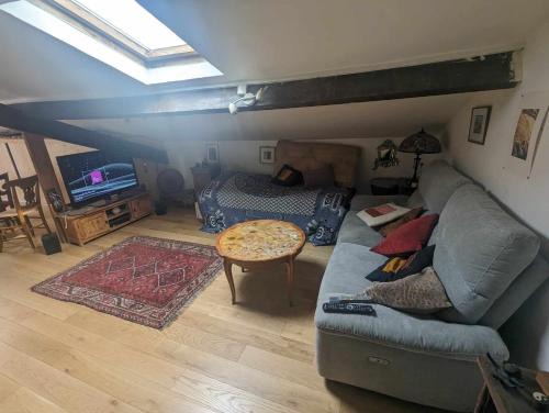 Les Lilas Apartment | Loft cosy et lumineux à Paris,Les Lilas dans un quartier convivial proche du métro 11 "Mairie des Lilas" et du tram T3b "porte des Lilas"