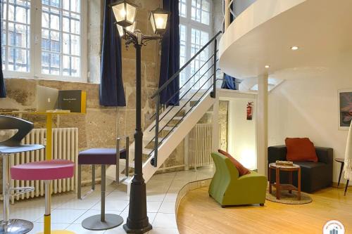 Rouen City Centre Apartment | Loft de l'Artiste - Parking - Standing