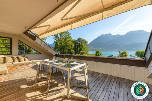 Duingt Apartment | Loft Evasion, Private beach and Pontoon-Terrasse XXL- LLA Selections by Location lac Annecy