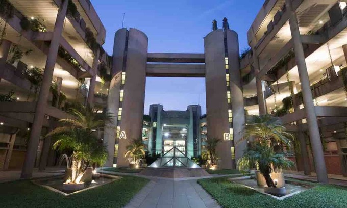 Zouk El Kharab Apartment | Loft in Siwar-Zouk- 2 minutes from hotel Le Royal-Dbayeh- by car