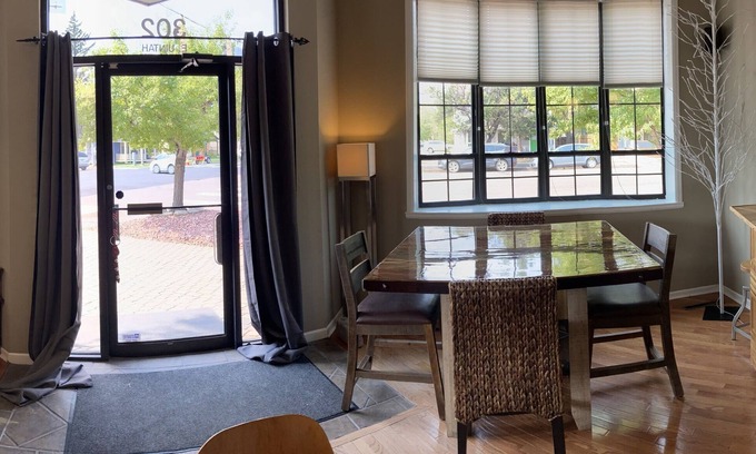 Old North End House | Loft like living 25 foot ceiling walking distance to DNTN