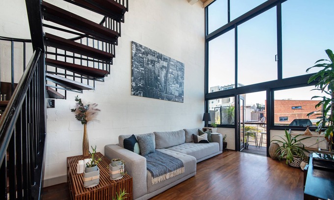 Richmond Apartment | Loft Living - Close To The MCG