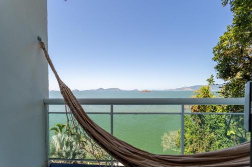 Sahy Apartment | Loft vista mar com varanda em Mangaratiba