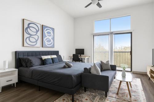 Five Points South Apartment | Lofted King Studio Downtown Vibes