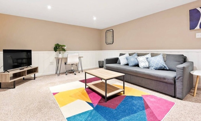 Harvey Park South Apartment | Loftium | Spacious & Gorgeous 3BR Basement Guest Suite!