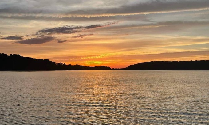 Schnellville House | Log Cabin 2B at Osborn Boat Ramp on Patoka Lake