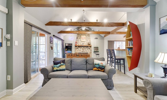 Lake Harmony Cabin | Log Cabin Beauty w Hot tub, Arcade Games with modern amenities throughout
