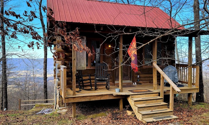 Lupton City Cabin | Log Cabin in the Clouds with a Million Dollar View - Private - Clean & Safe!