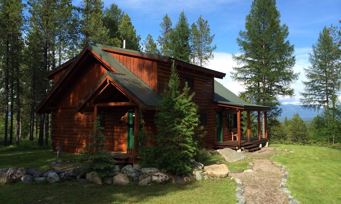 Whitefish Cabin | Log Cabin in the Woods Where the Wild Animals Roam
