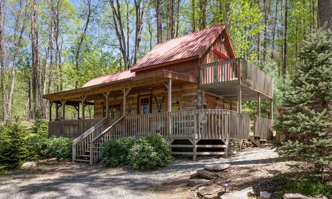 Hot Springs Cabin | Log Cabin with Private Outdoor Hot Tub
