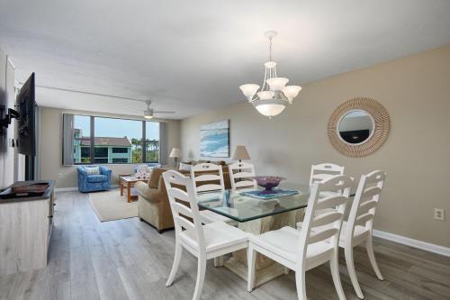 Sanibel House | Loggerhead 543 - Gorgeous Beachfront Residence at Loggerhead Cay