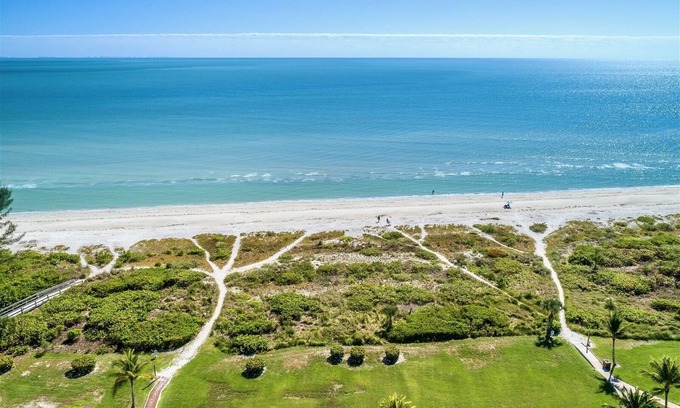 Sanibel House | Loggerhead Cay 553 - gulf view, beach side vacation rental condo
