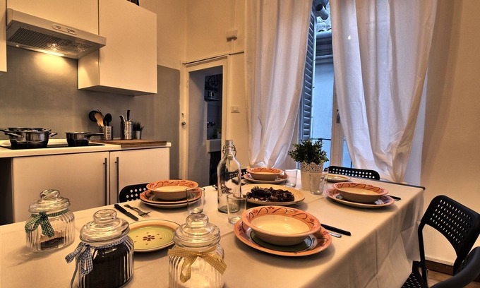 Como City Centre Apartment | Logicasa Amazing Downtown Como