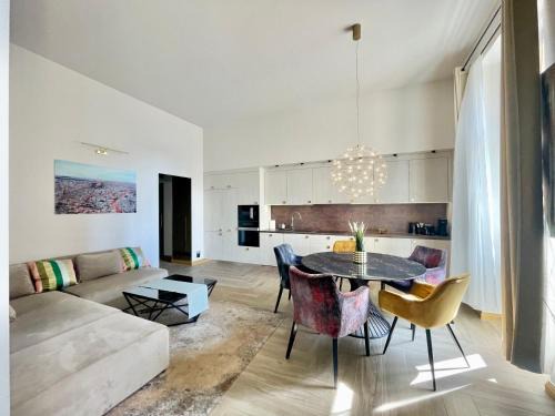 Budavar Apartment | Logodi Residence I LuxeStay I freeparking