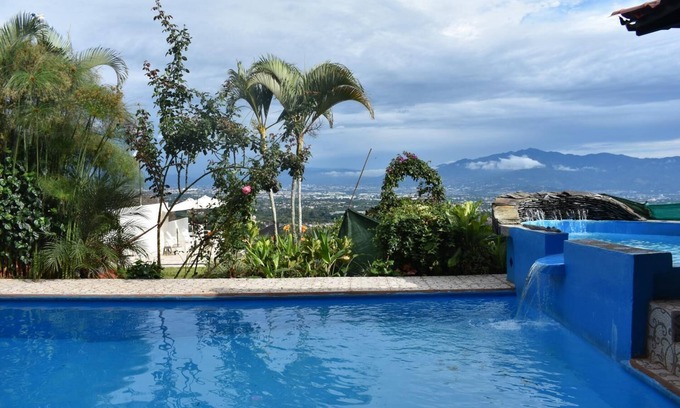Chilamate Bed & Breakfast | Loma Tranquila