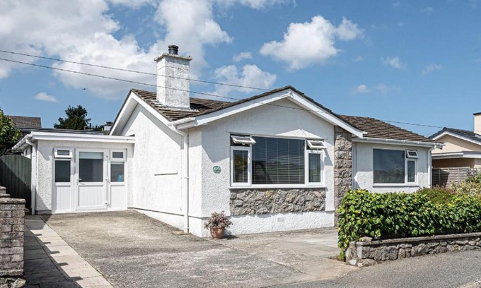 Tyn-y-Gongl House | Lon Penrhyn