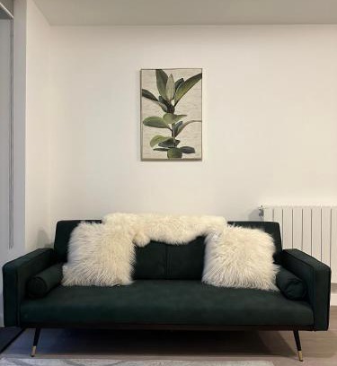 Barking Apartment | London central Artistic flat