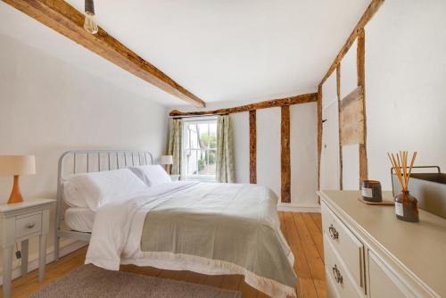 Halesworth House | London Cottage