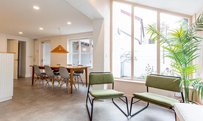 Newport House | London House, a stylish family home for 6.